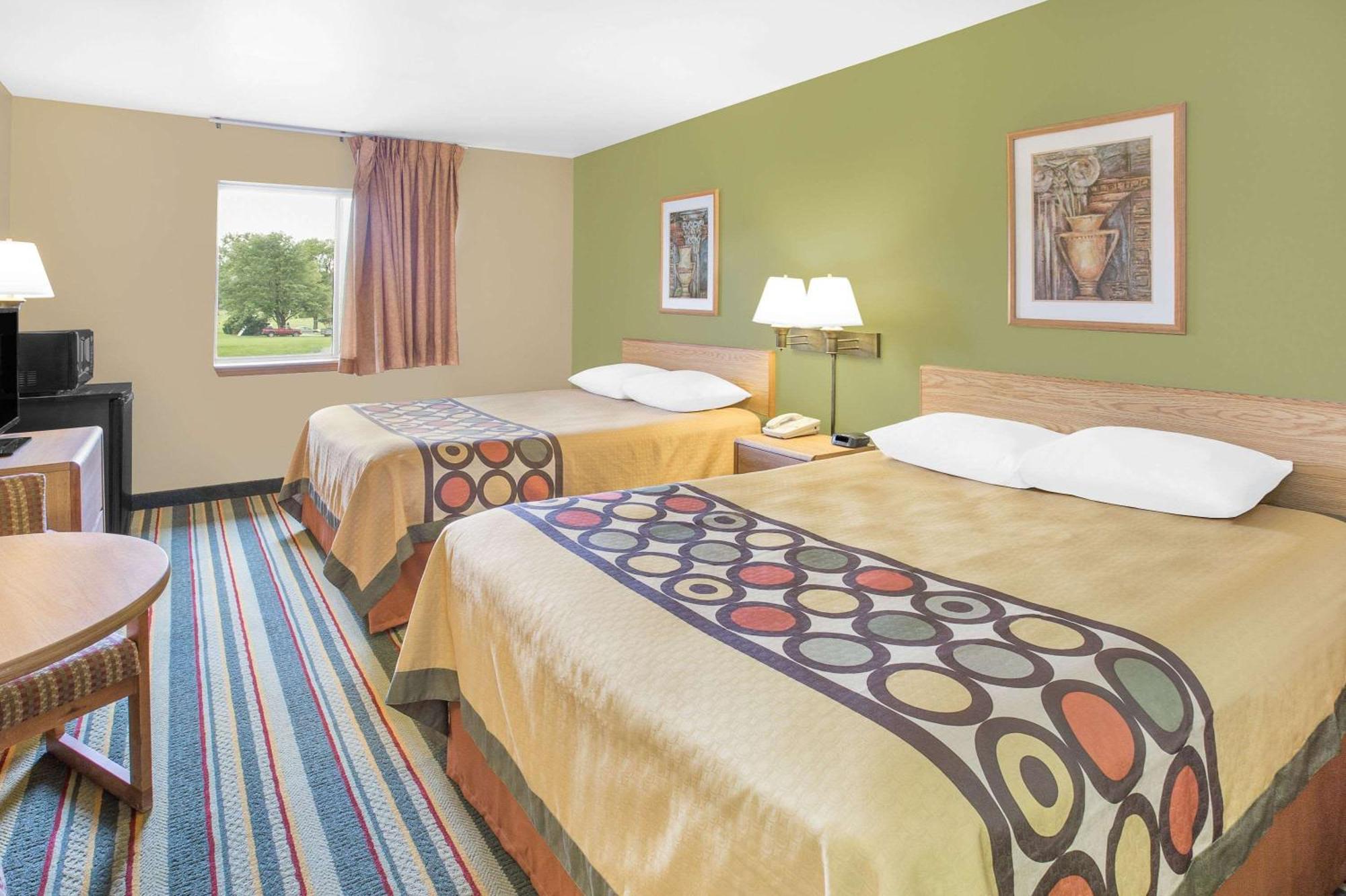Super 8 By Wyndham East Moline Hotel Kültér fotó